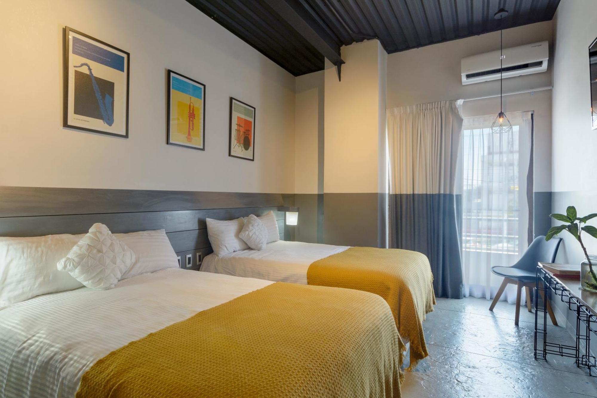 Hotel Next