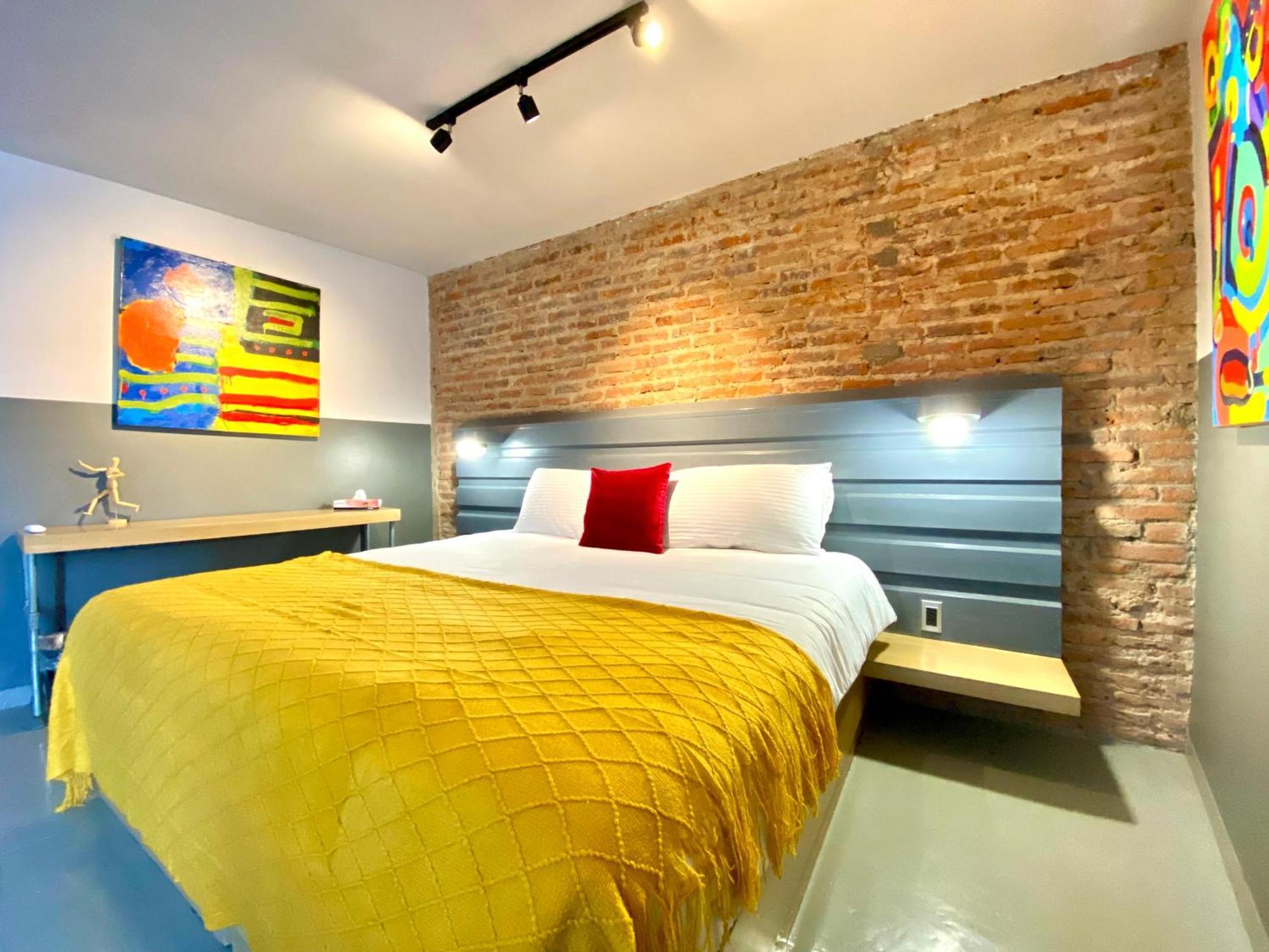 Hotel Next 4*