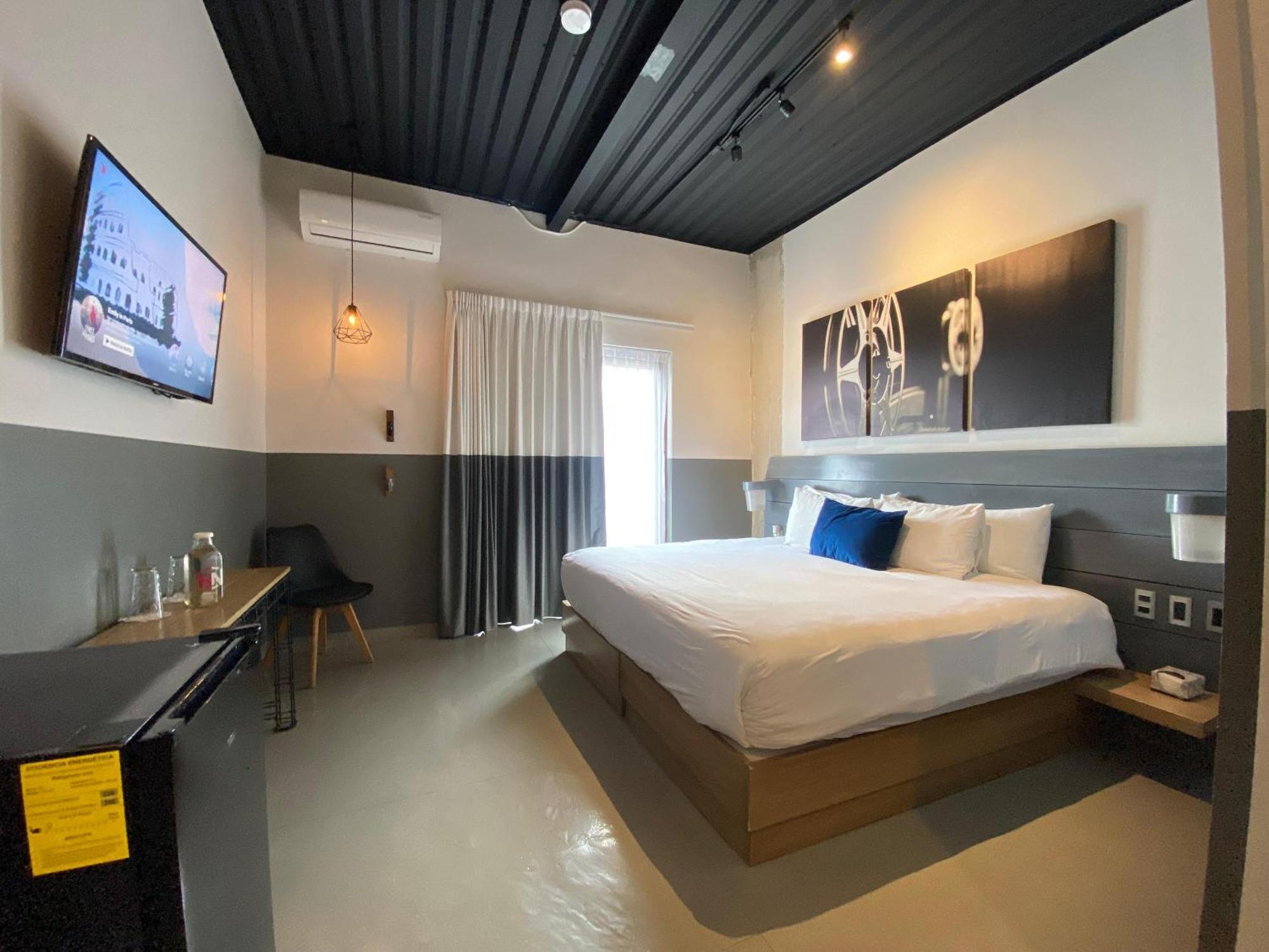 Hotel Next